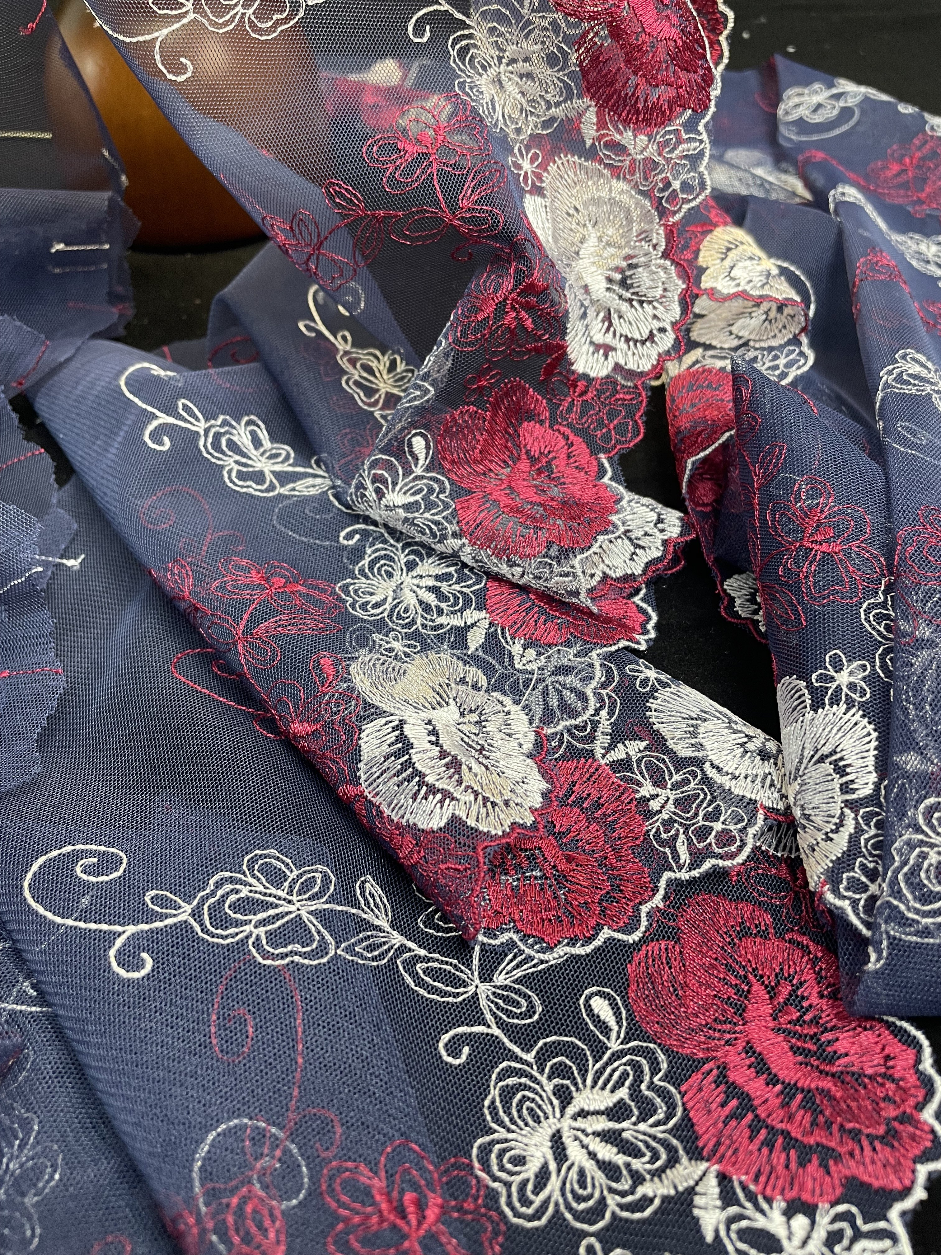 Çin Tedarik Moda Yeni Tasarım Dantel